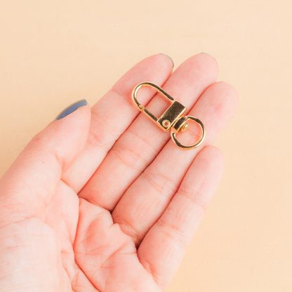 Fecho Mosquetão 32mm Banhado A Ouro - 10 Peças - Imagem 2